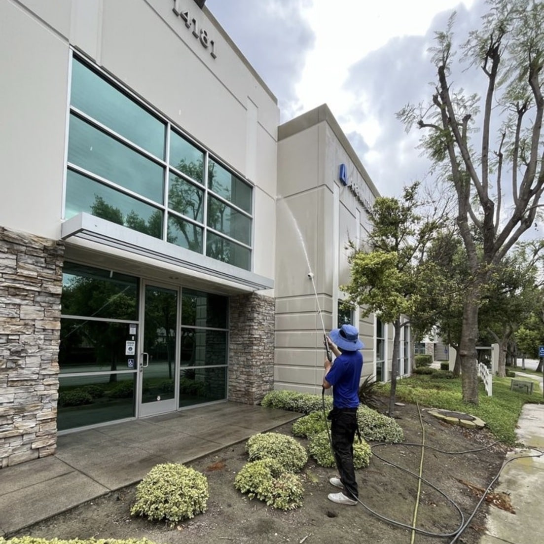 heroes office building pressure washing